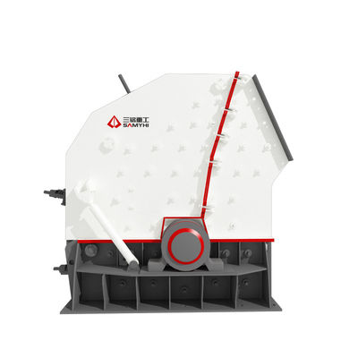 Tiga Kamar Dampak Beton Crusher 200KW Dengan Hydraulic Cover