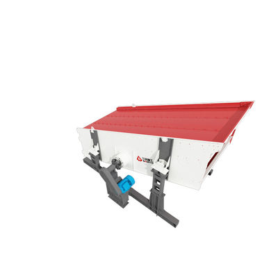 Layar bergetar tahan lama 400TPH dengan 2 lapisan dan kekuatan eksitasi besar Ukuran permukaan layar 2400 * 7000mm